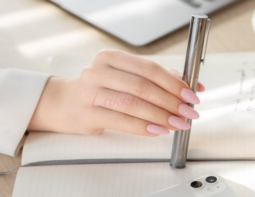  281 Front Office VICTORIA VYNN GEL POLISH