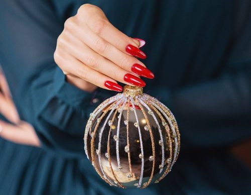  301 Locked in Red VICTORIA VYNN GEL POLISH