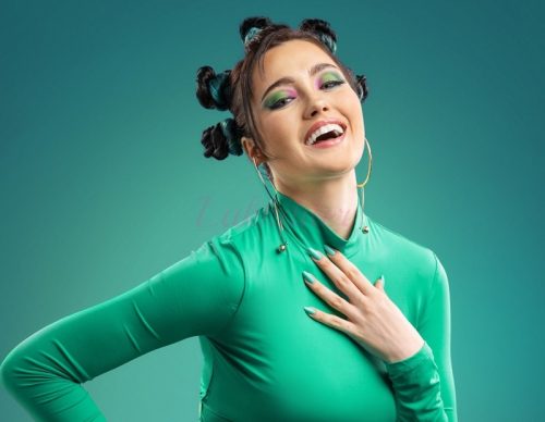  306 Mint Izuku VICTORIA VYNN GEL POLISH