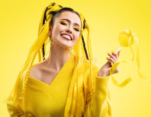  307 Yellow Yuuga VICTORIA VYNN GEL POLISH