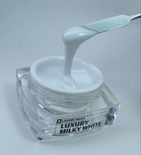 Milky White épíőzselé Luxury Nails