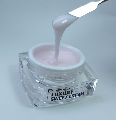 Sweet Cream építőzselé Luxury Nails